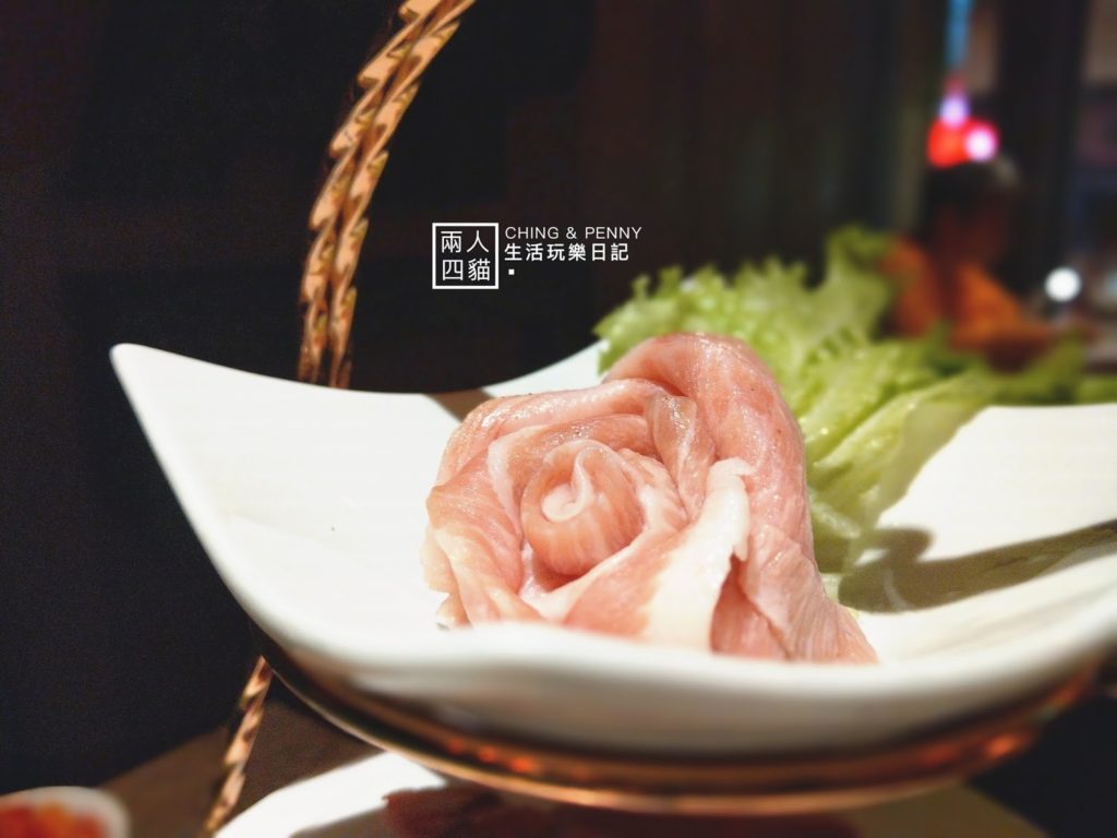 台北燒肉｜85度C子品牌『燒肉同話』工業風裝潢燒肉餐廳 大份量肉品 宵夜場新選擇