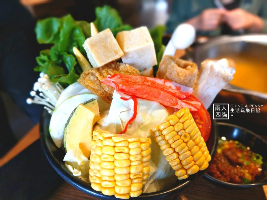 [已歇業]小當家海鮮鍋物 超豐富海鮮盤(天使紅蝦.干貝.蛤蜊) 平日午餐一人不到500！