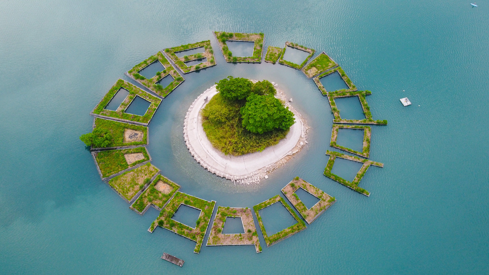 拉魯島 日月潭的飄浮之島