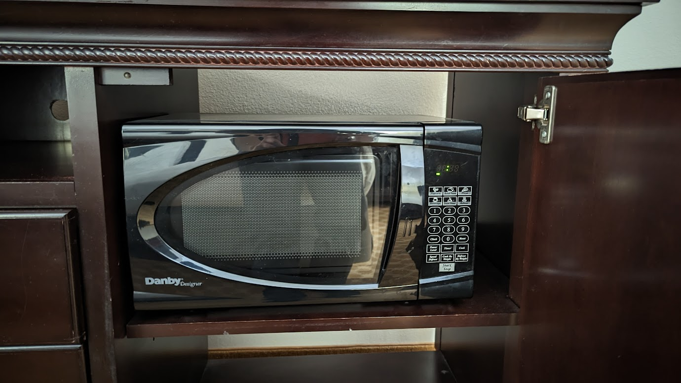 Country Inn & Suites by Radisson 微波爐